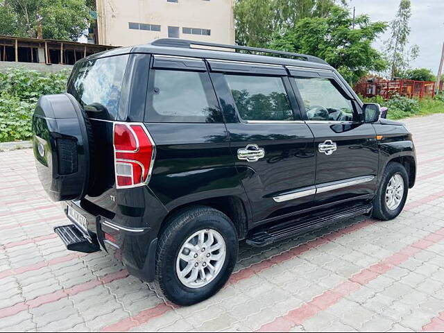 Used Mahindra TUV300 [2015-2019] T8 AMT in Delhi