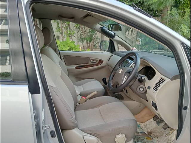 Used Toyota Innova [2005-2009] 2.5 V 7 STR in Hyderabad