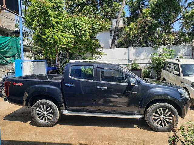 Used Isuzu D-Max V-Cross [2016-2018] 4x4 in Coimbatore