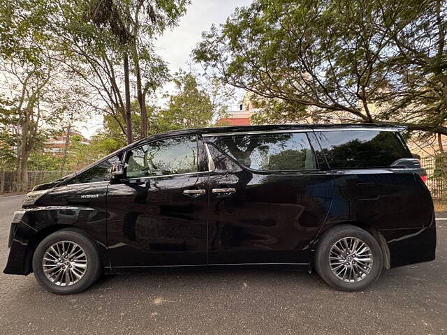 Used Toyota Vellfire VIP – Executive Lounge in Chennai