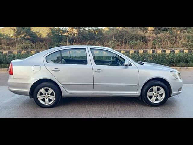 Used Skoda Laura Elegance 2.0 TDI CR MT in Mumbai