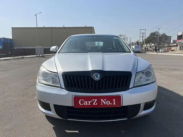 Used 2011 Skoda Laura in Ludhiana