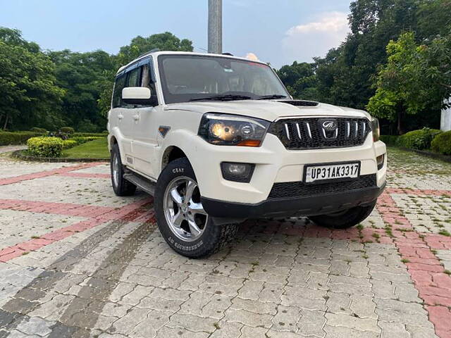 Used 2015 Mahindra Scorpio in Lucknow