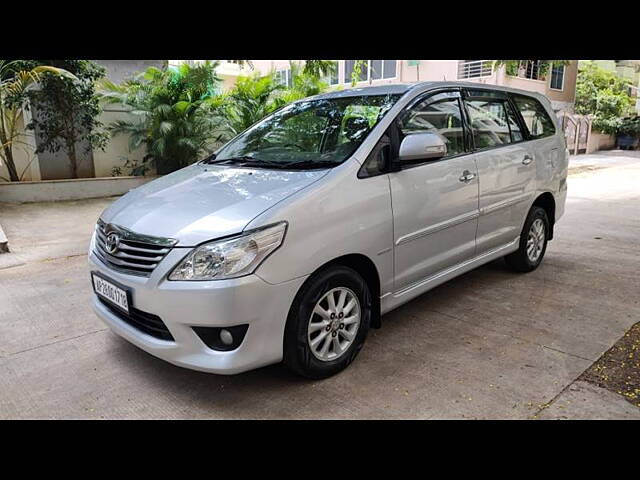 Used Toyota Innova [2009-2012] 2.5 VX 8 STR BS-IV in Hyderabad