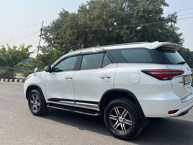 Used Toyota Fortuner 4X2 AT 2.8 Diesel in Delhi