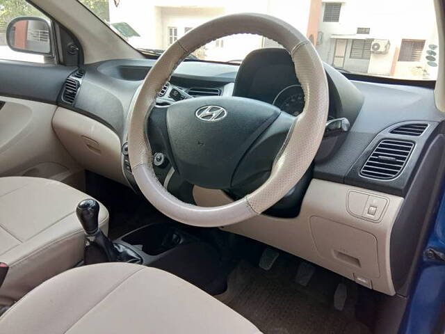 Used Hyundai Eon Magna [2011-2012] in Ahmedabad