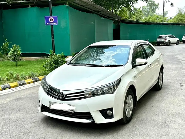 Used 2015 Toyota Corolla Altis in Delhi