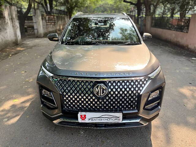 Used 2023 MG Hector Plus in Delhi