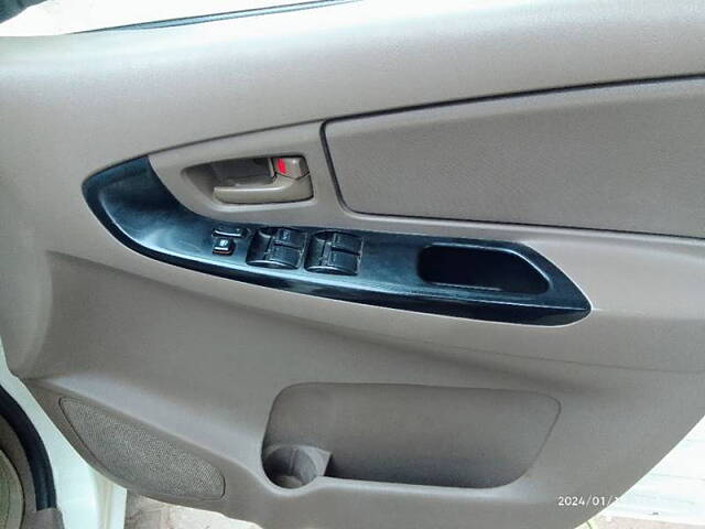 Used Toyota Innova [2015-2016] 2.5 G BS IV 8 STR in Kanpur