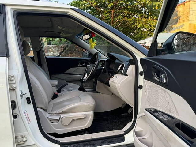 Used Mahindra XUV300 [2019-2024] 1.5 W8 (O) [2019-2020] in Dehradun