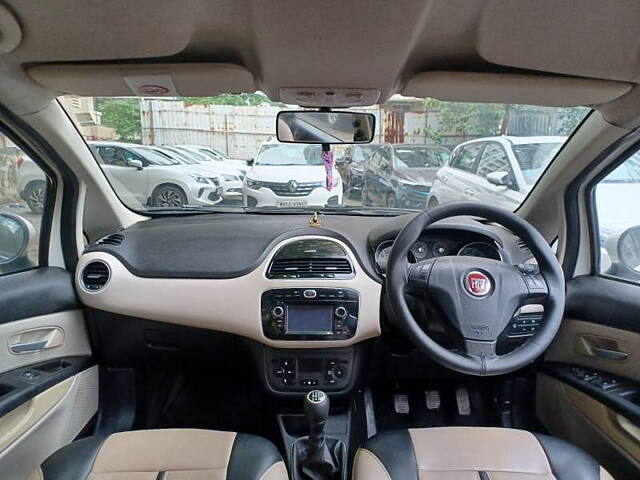 Used Fiat Urban Cross Emotion T-Jet 1.4 in Mumbai