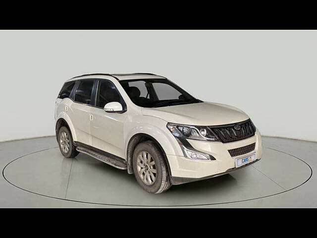 Used 2017 Mahindra XUV500 in Vadodara