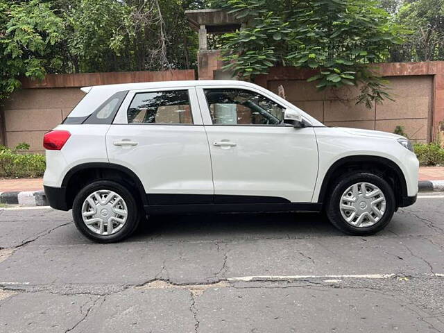 Used Maruti Suzuki Brezza LXi in Delhi