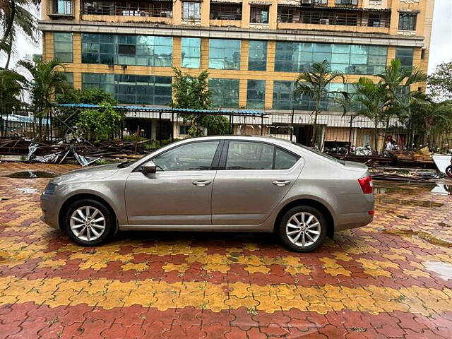 Used Skoda Octavia [2017-2021] 1.8 TSI Style Plus AT [2017] in Mumbai