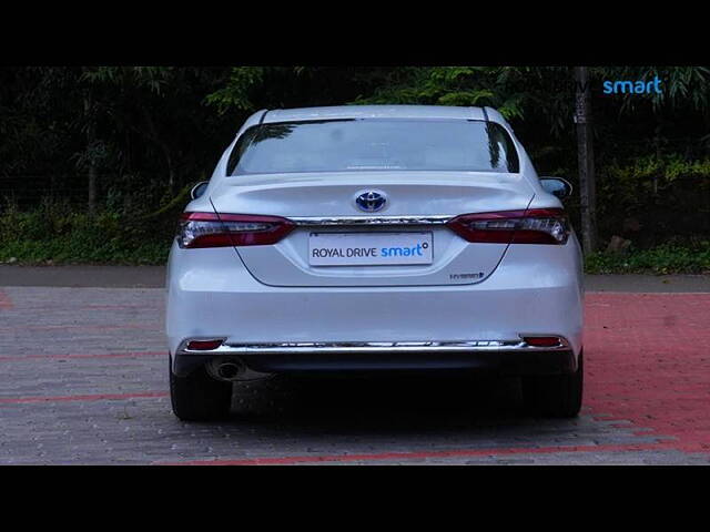 Used Toyota Camry Hybrid in Kochi