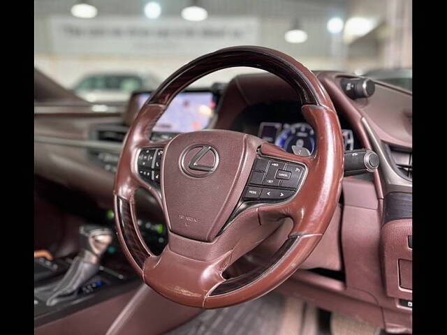 Used Lexus ES 300h [2018-2020] in Hyderabad