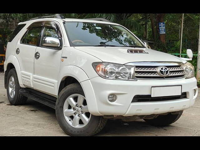 Used 2011 Toyota Fortuner in Thane