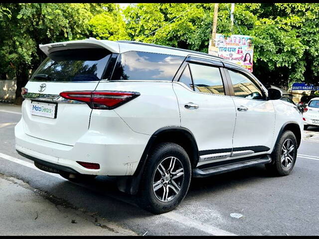 Used Toyota Fortuner 4X2 AT 2.7 Petrol in Delhi