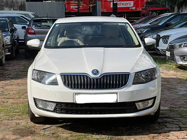 Used 2013 Skoda Octavia in Kolkata