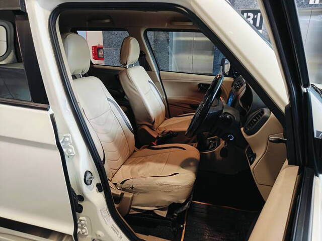 Used Mahindra TUV300 [2015-2019] T4 Plus in Ahmedabad