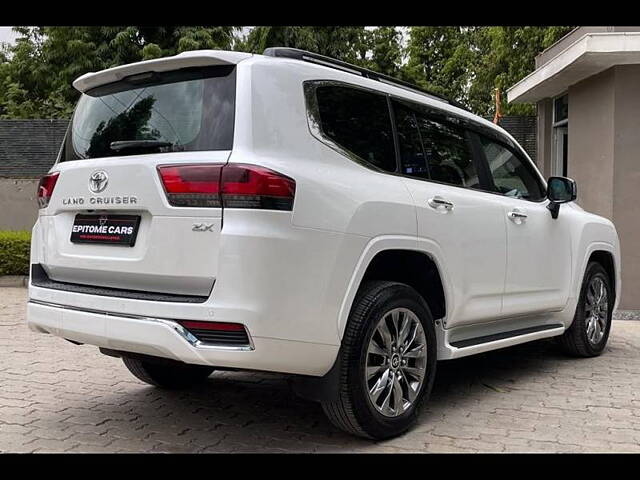 Used Toyota Land Cruiser ZX Diesel in Mumbai