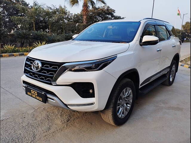 Used Toyota Fortuner 4X4 AT 2.8 Diesel in Delhi