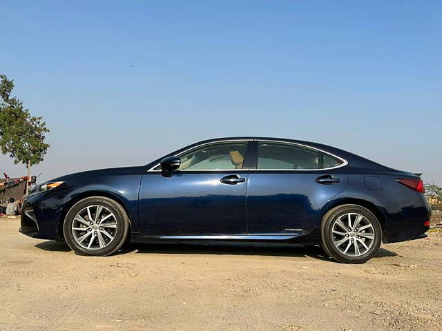 Used Lexus ES 300h Luxury [2020-2021] in Delhi