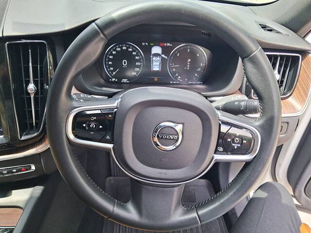 Used Volvo XC60 [2015-2017] Momentum in Hyderabad