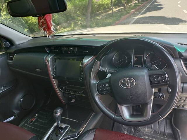 Used Toyota Fortuner Legender 2.8 4X2 AT in Delhi