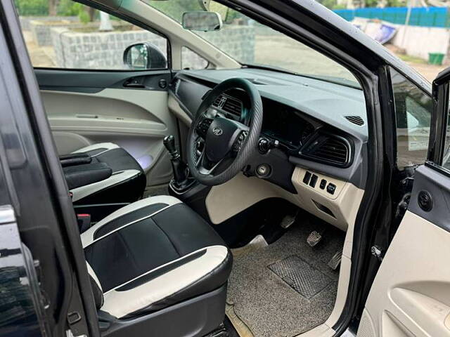 Used Mahindra Marazzo [2018-2020] M8 8 STR in Faridabad