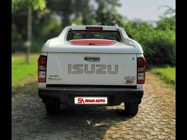 Used Isuzu D-Max V-Cross [2016-2018] 4x4 in Ahmedabad