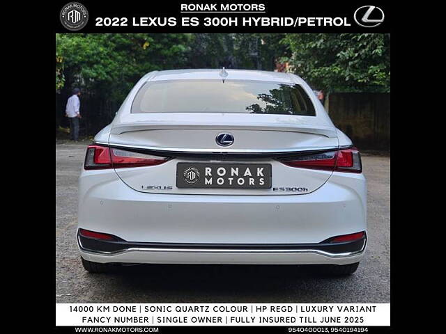 Used Lexus ES 300h Luxury in Delhi