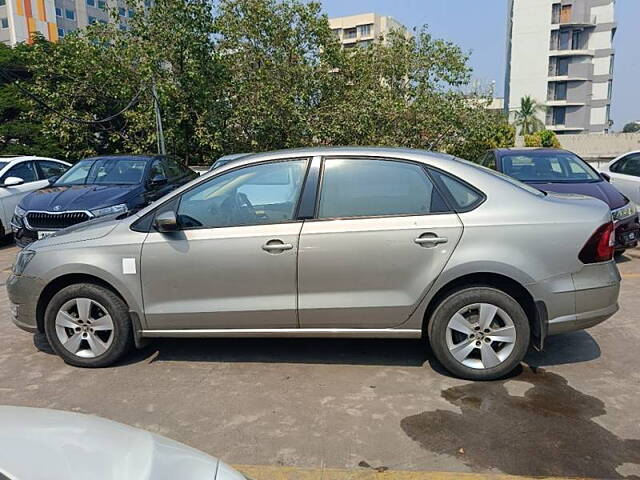 Used Skoda Rapid Ambition 1.6 MPI AT in Mumbai