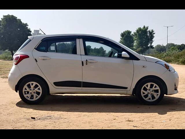 Used Hyundai Grand i10 Sportz (O) 1.2 Kappa VTVT [2017-2018] in Gandhinagar