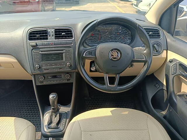 Used Skoda Rapid Ambition 1.6 MPI AT in Mumbai