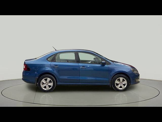 Used Skoda Rapid Ambition 1.6 MPI AT in Delhi