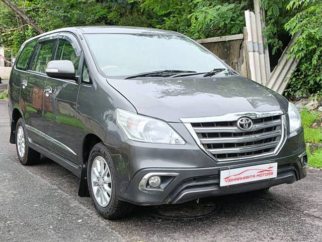 Used Toyota Innova [2013-2014] 2.5 VX 8 STR BS-III in Mumbai