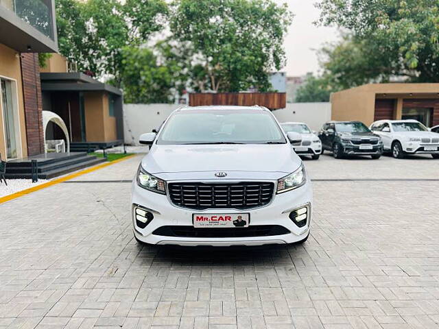 Used 2020 Kia Carnival in Delhi