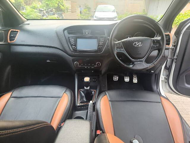 Used Hyundai i20 Active [2015-2018] 1.2 SX Dual Tone in Mumbai