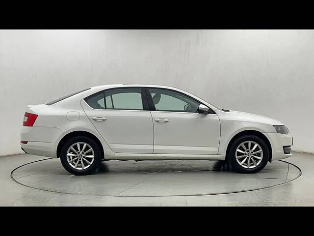 Used Skoda Octavia [2017-2021] 1.8 TSI Style Plus AT [2017] in Navi Mumbai