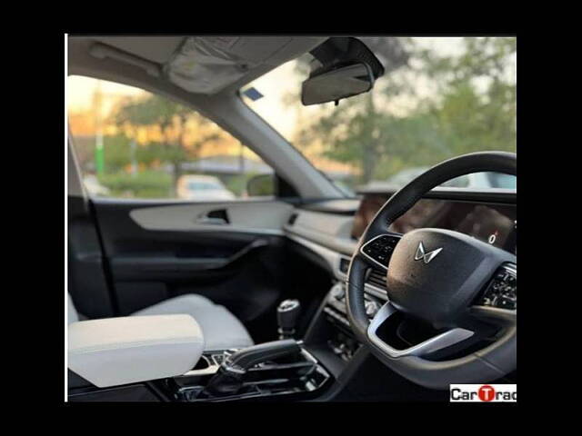 Used Mahindra XUV700 AX 7 Petrol MT 7 STR [2021] in Delhi