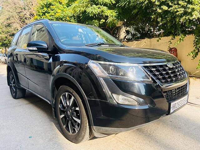 Used Mahindra XUV500 W11 AT in Delhi