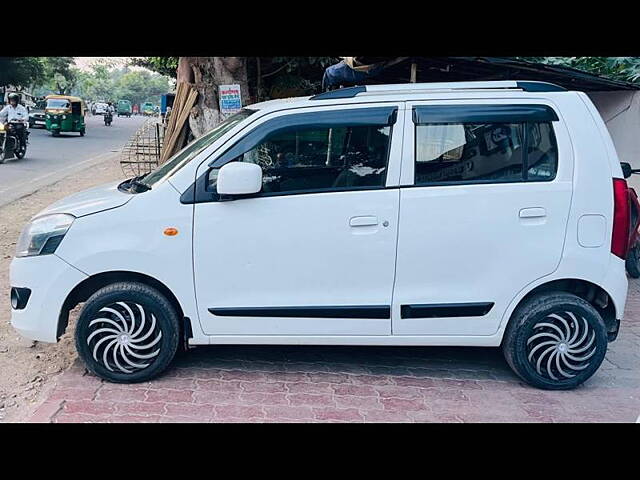 Used Maruti Suzuki Wagon R 1.0 [2014-2019] VXI AMT in Kanpur