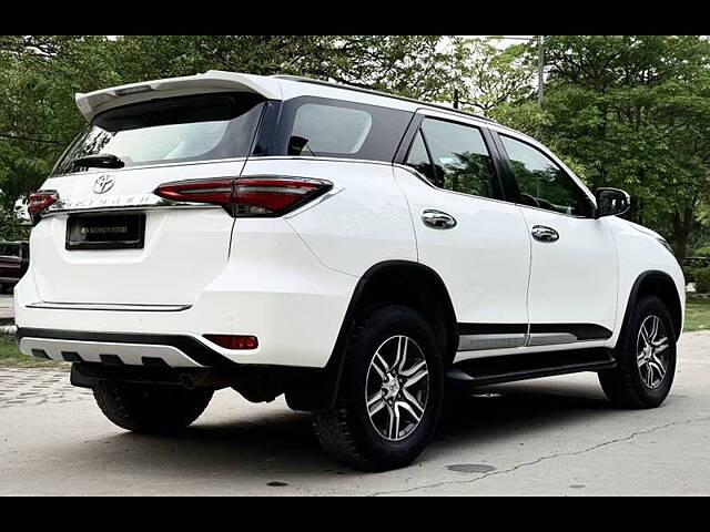 Used Toyota Fortuner 4X2 AT 2.8 Diesel in Delhi