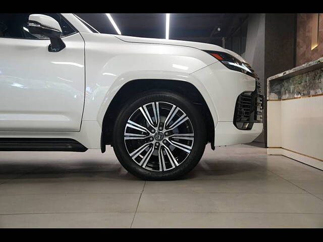 Used Lexus LX 500d in Delhi