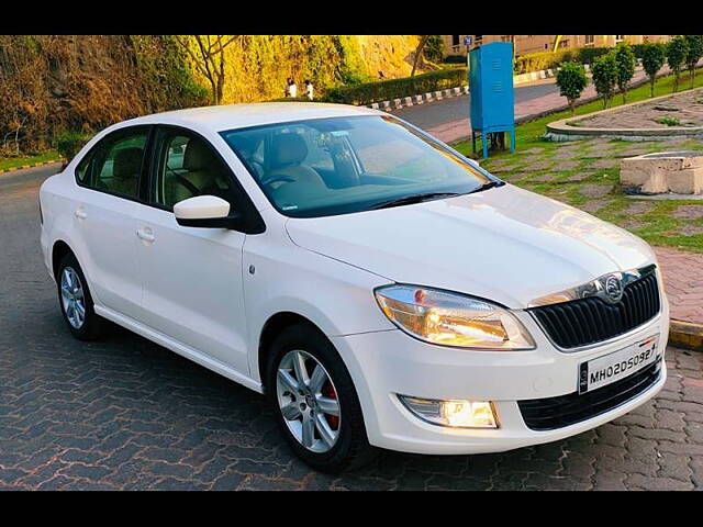Used Skoda Rapid [2014-2015] 1.6 MPI Ambition with Alloy Wheels in Pune
