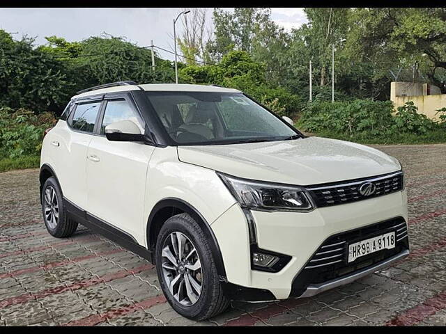 Used Mahindra XUV300 [2019-2024] W8 (O) 1.5 Diesel AMT in Delhi