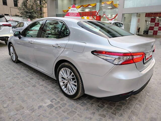 Used Toyota Camry Hybrid in Delhi