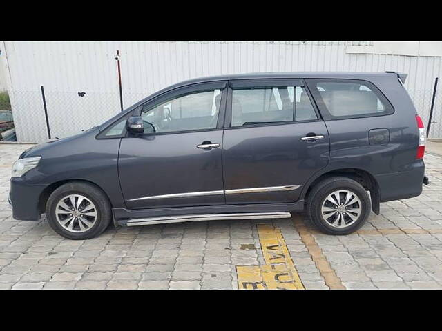 Used Toyota Innova [2013-2014] 2.5 VX 8 STR BS-III in Hyderabad