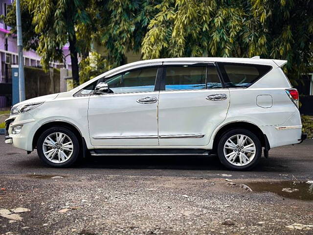 Used Toyota Innova Crysta [2016-2020] 2.8 ZX AT 7 STR [2016-2020] in Kolkata